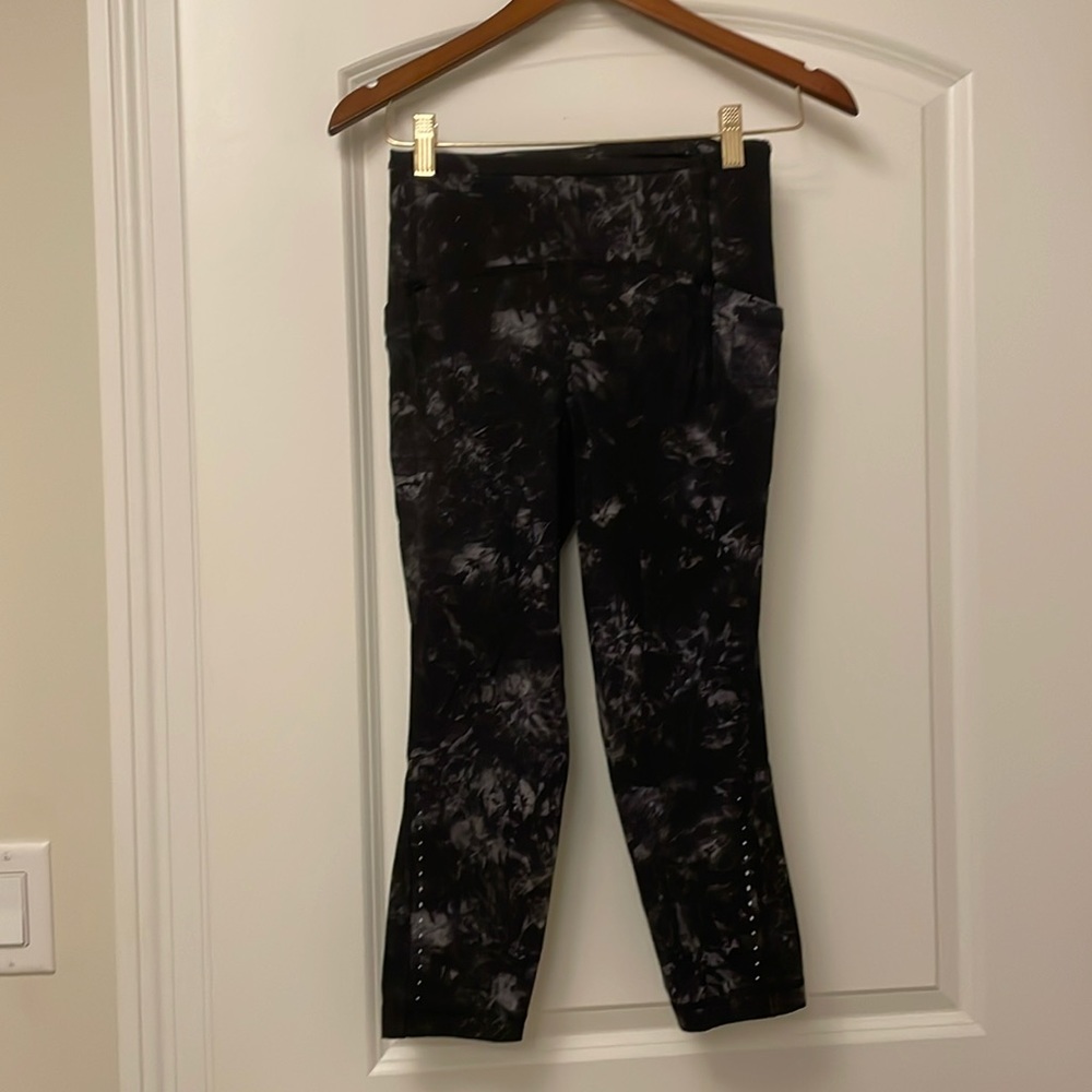 Lululemon HR Leggings Swift Speed Crop 21” with Swirly Pattern